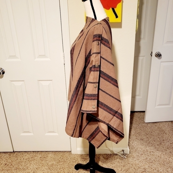 Obey | Stripe Snap Poncho - Picture 5 of 6